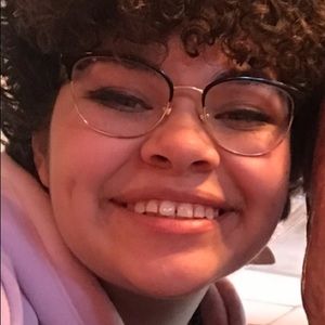 Meet your Posher, Devin